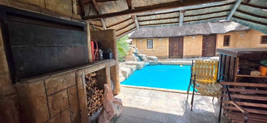 9 Bedroom Property for Sale in St Helena Free State